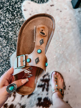Cargar imagen en el visor de la galería, Cowtown - Sandals