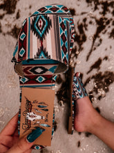 Cargar imagen en el visor de la galería, Hill Country - Slip On Sandals