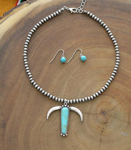 Classic Steer Head Navajo Bead Necklace - Turquoise