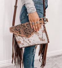 Load image into Gallery viewer, Ace In The Hole - Cowhide Envelope Crossbody