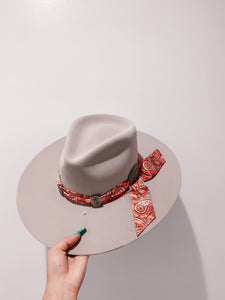 Presley Paisley - Grey Fashion Hat